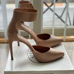 COPY - Leather Ankle Strap pumps